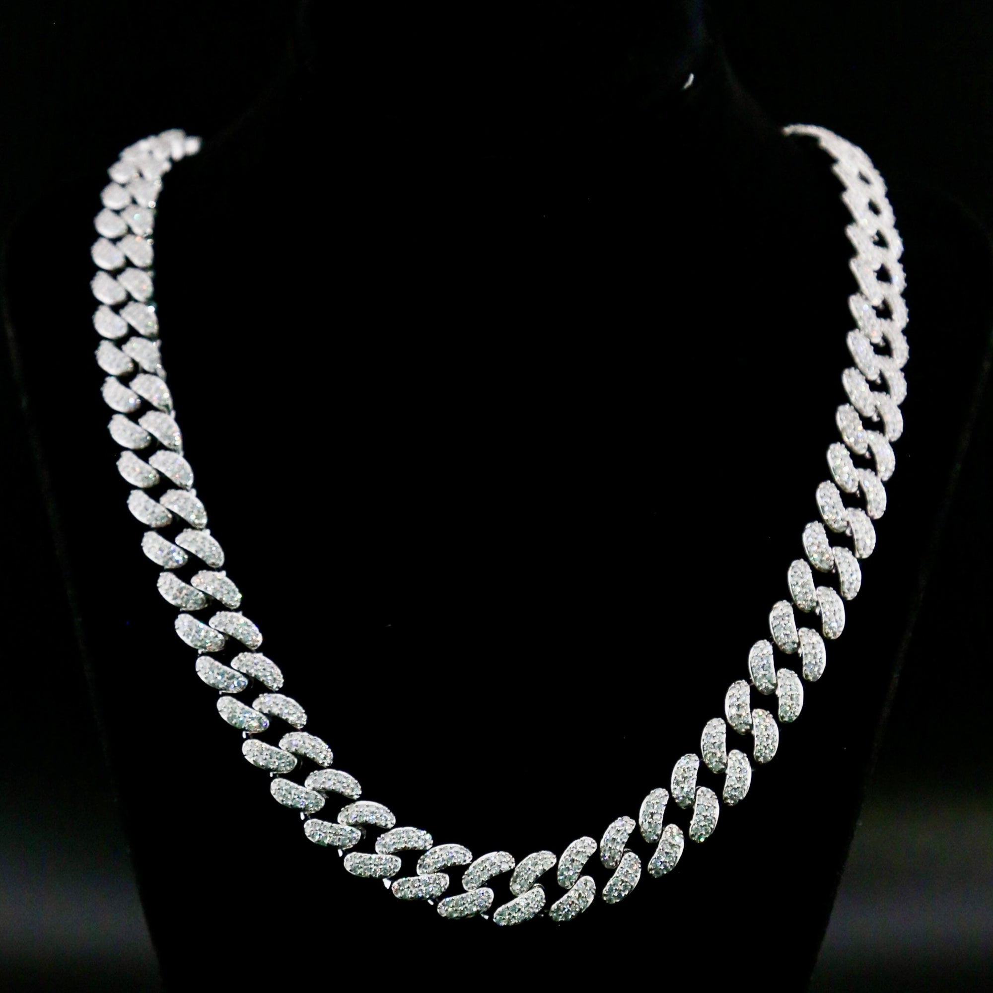 Iced Cuban Link Chain in White Gold - 12mm