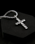 zerno Diamond Cross Pendant in Gold / White Gold