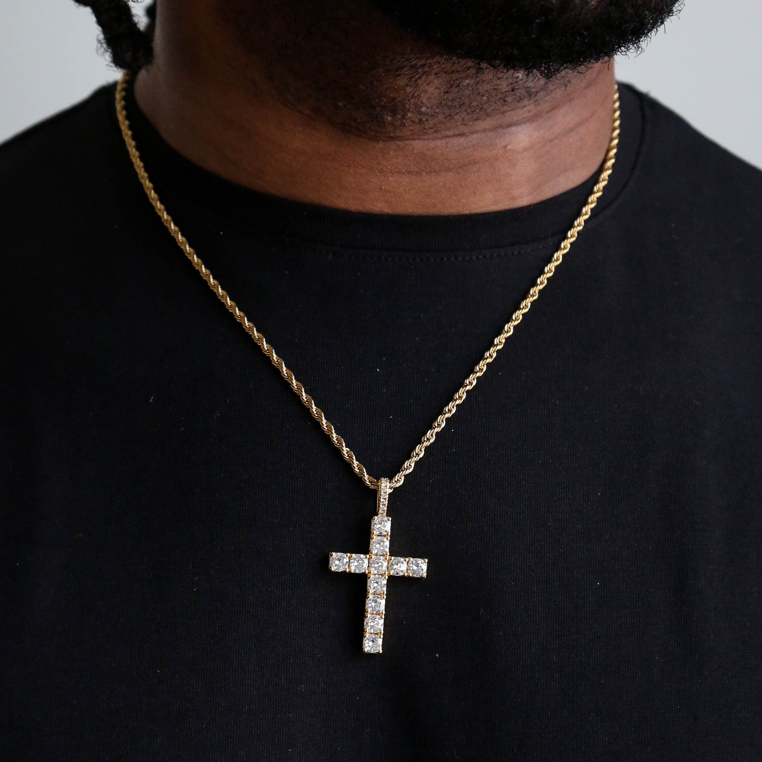 zerno Diamond Cross Pendant in Gold / White Gold
