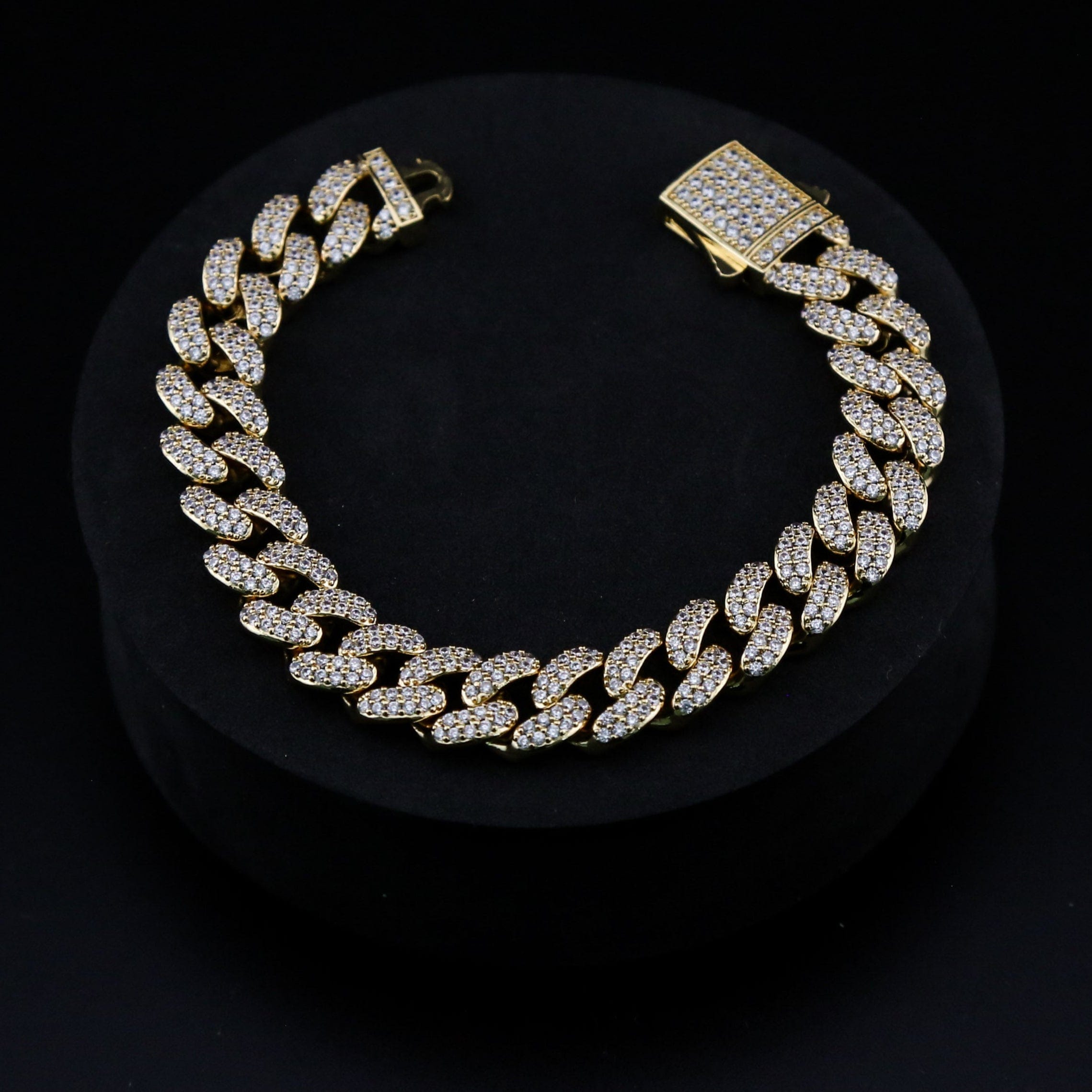 zerno Iced Cuban Link Bracelet in Gold - 12mm
