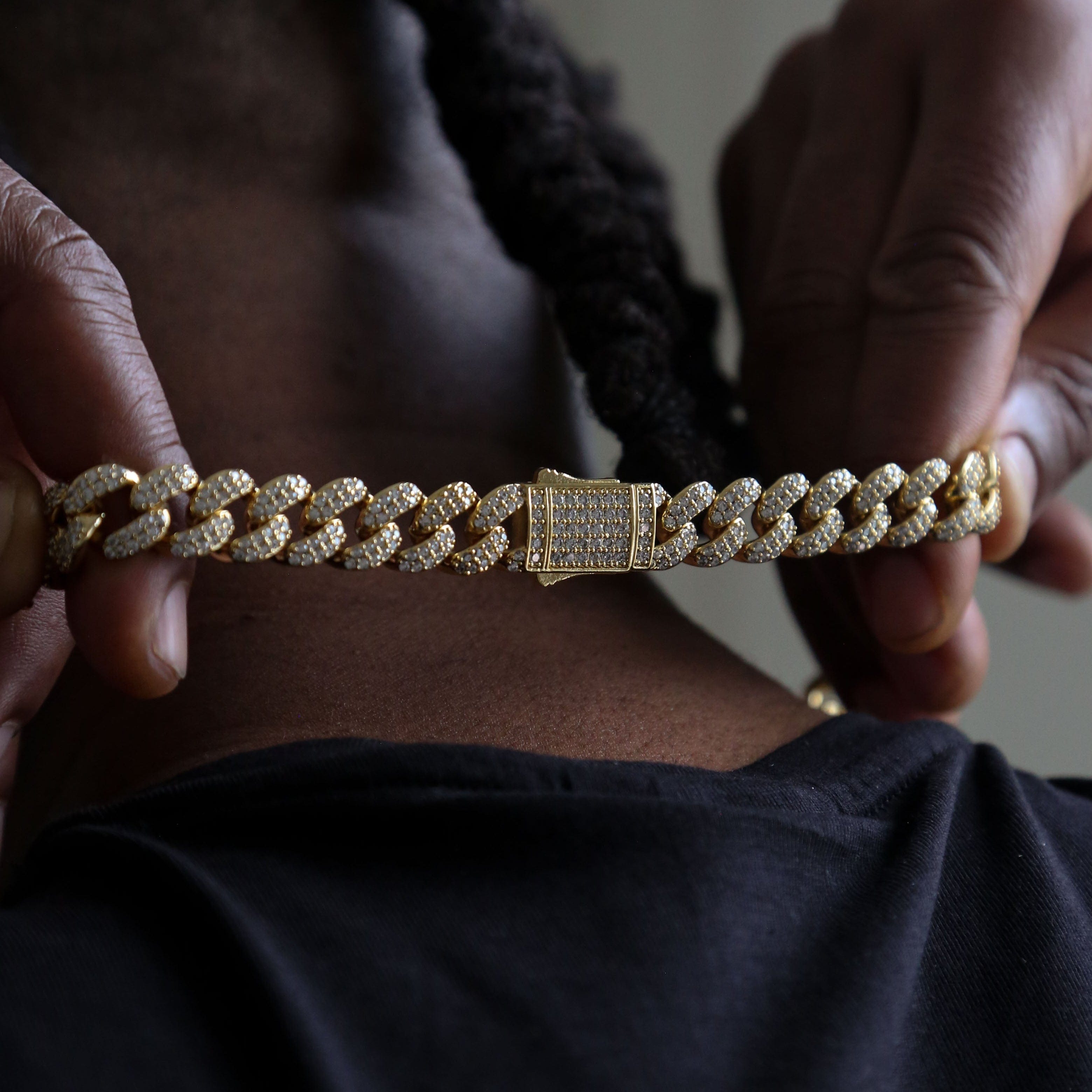 zerno Iced Cuban Link Chain in Gold - 12mm