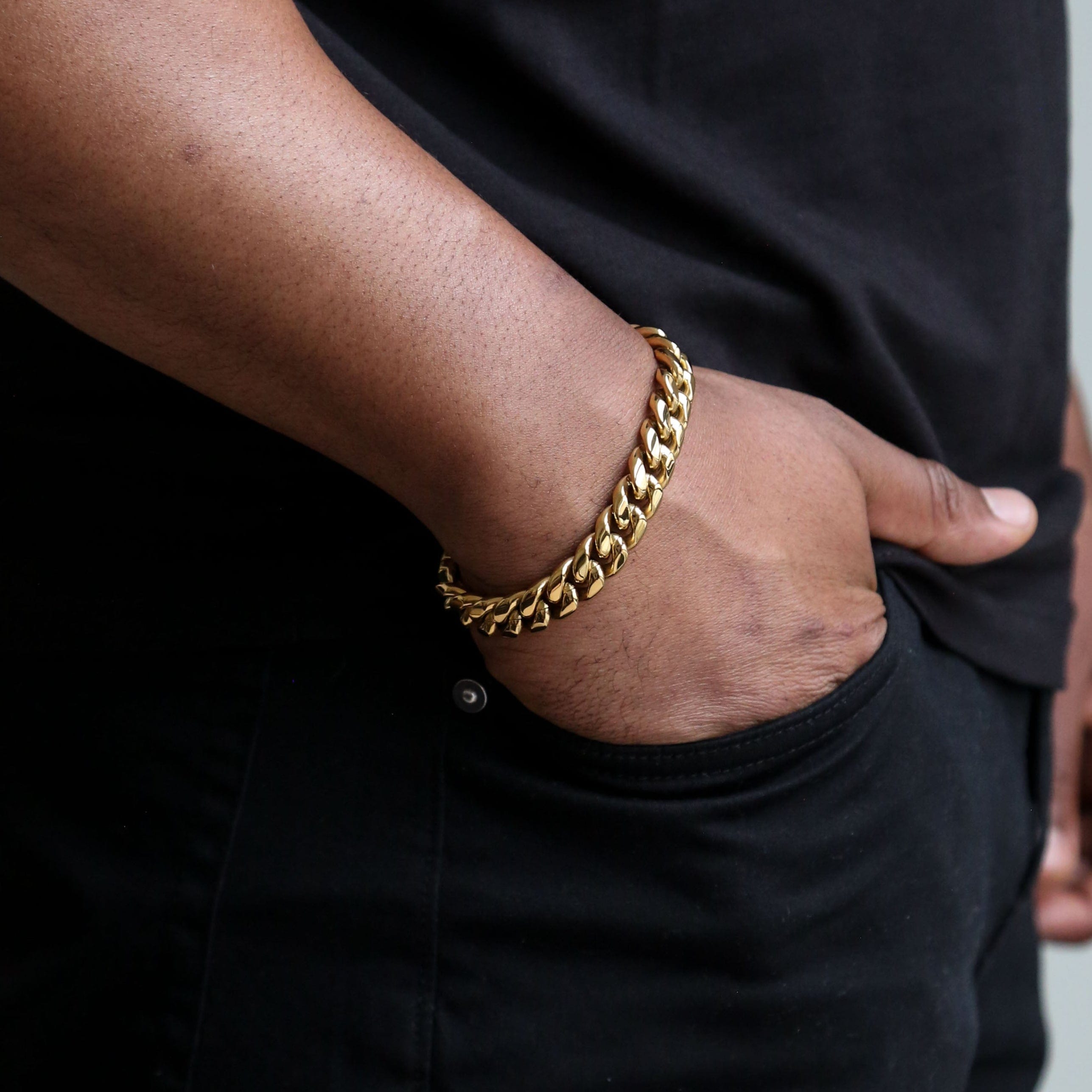 zerno Cuban Link Bracelet in Gold - 12mm
