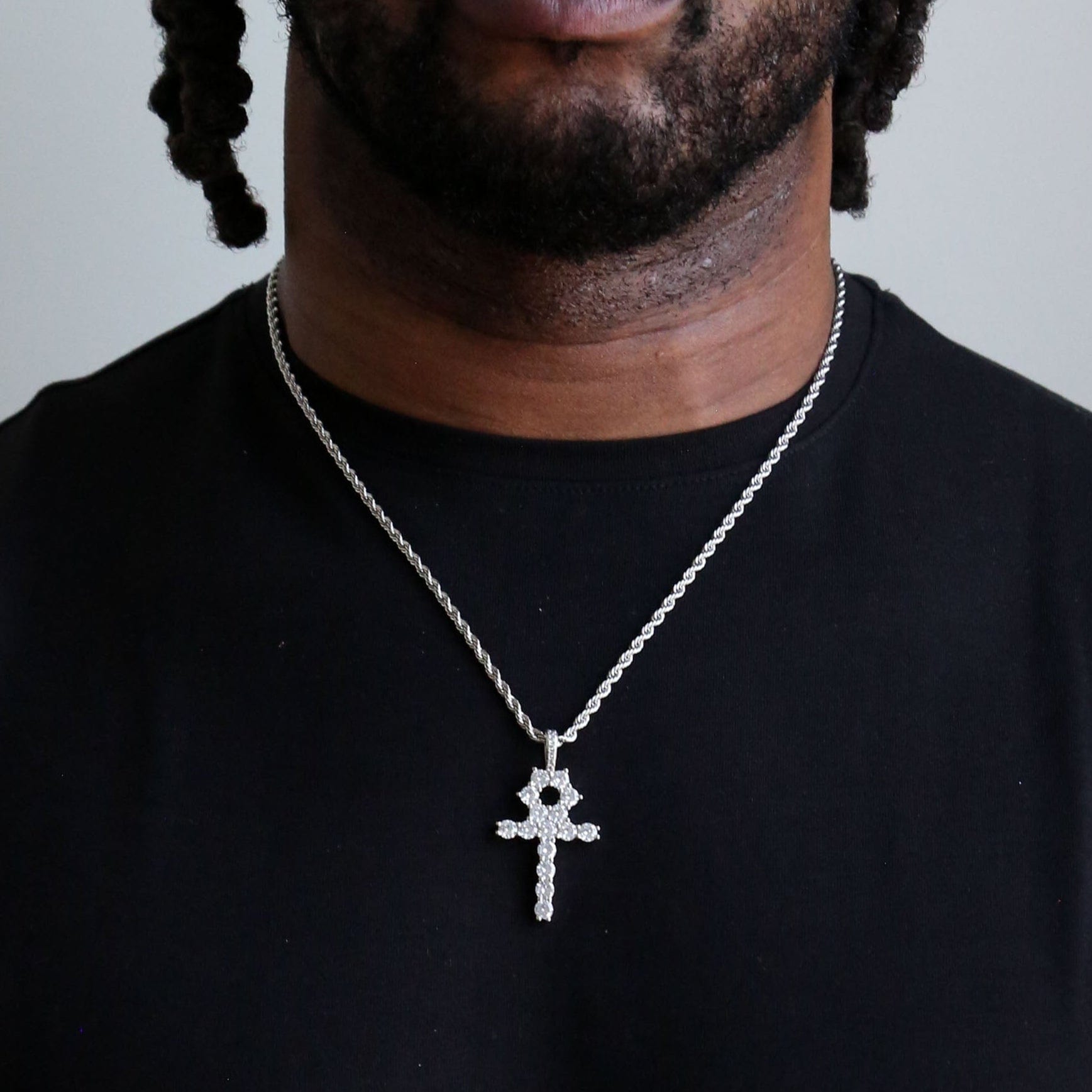ZERNO Diamond Anhk Cross Pendant in Gold / White Gold