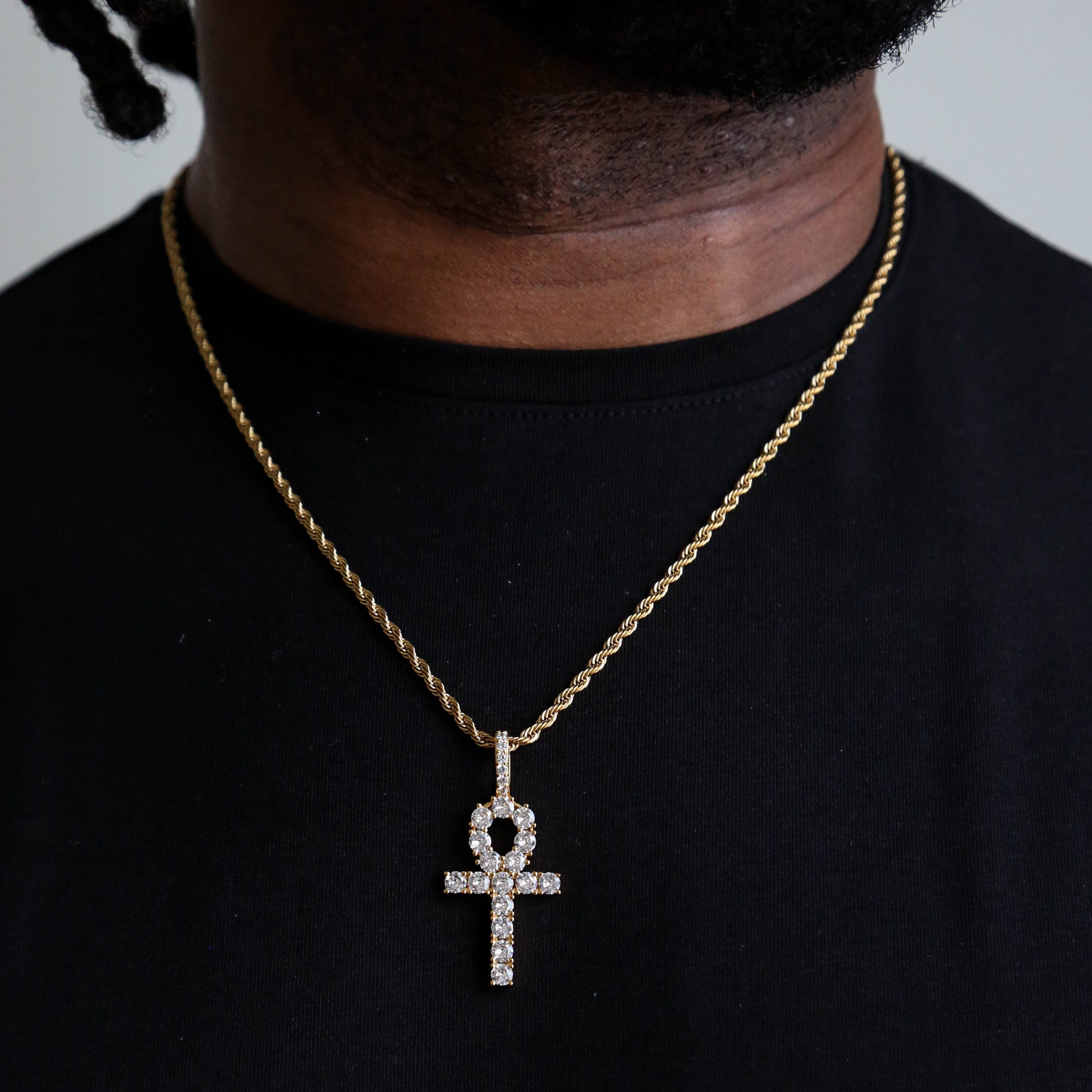 ZERNO Diamond Anhk Cross Pendant in Gold / White Gold