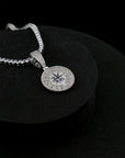zerno White Gold / Pendant Only Diamond Compass Pendant in Gold / White Gold